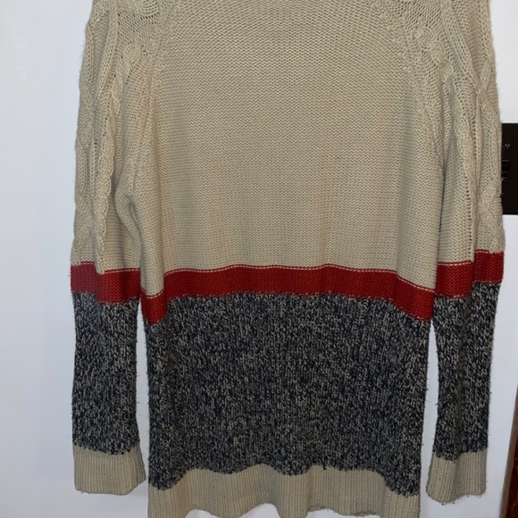 Cabin Sweater (XL) - Picture 2 of 4